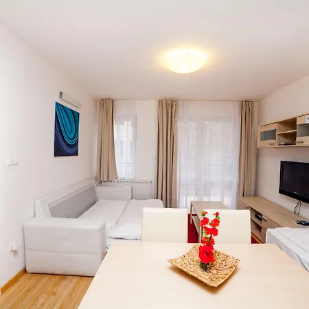 Prince Apartments-3